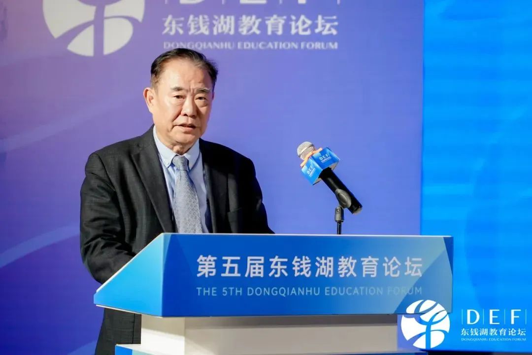 1735287332883242AKRW.jpg 640.jpg